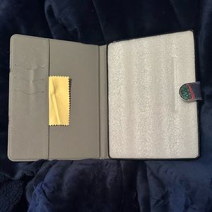 Owl 10.2 case for iPad